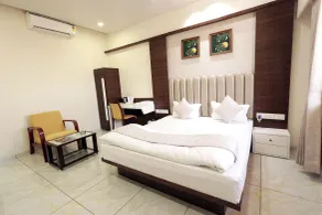 Hotel Grand Haveli - Room