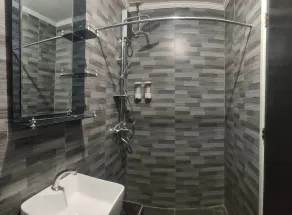 King Rapid Rise Hotel - Bathroom
