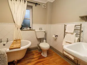 Woodside Cottage - Bathroom