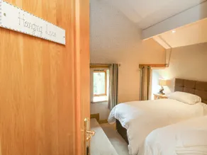 Rough Bank Barn - Zimmer
