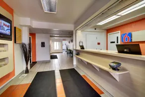 Motel 6-Altoona, IA - Des Moines East - Hall