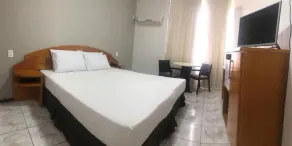Flamboyant Hotel - Zimmer