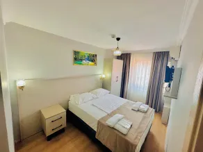 Crowned Exclusive Hotel - Room