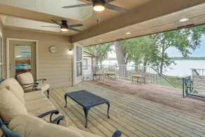 Bring Your Boat! Lakefront Home w/ Dock in Grove - Interior