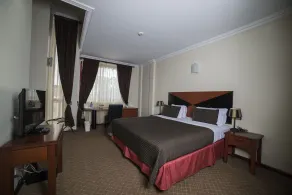 Hotel Elegance NV - Room