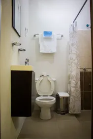 Rosvel Hotel - Bathroom
