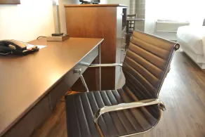 Econo Lodge Inn & Suites - Room