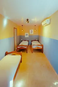 Cosmopolitan Hostel - Room
