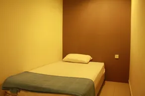 36 First Island - Room