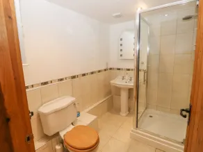 Cowslip Barn - Bathroom