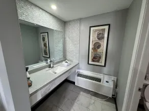 Super 8 by Wyndham Hazleton - Salle de bain