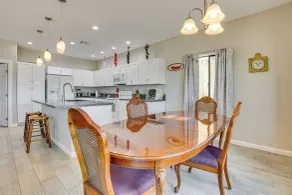7 Mi to Golf: Mtn-view Retreat in Bullhead City - Intérieur