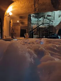 DEEP CAVE House - Room