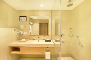 Lemon Tree Hotel, Aligarh - Salle de bain