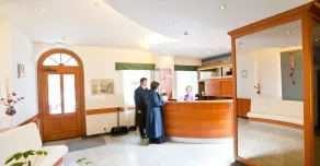 Hotel Reza - Reception