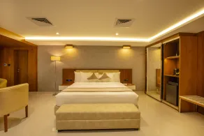 Royal Plaza Suites by RAK Rooms, Mangaluru - Room