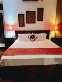 390 Villa Vista  - Camera