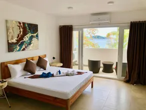 Sunset Cove Beach & Dive Resort - Room