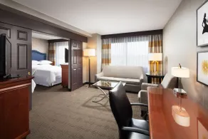 Sheraton Fairplex Suites & Conference Center - Chambre