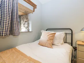 White Haywood Barn - Zimmer