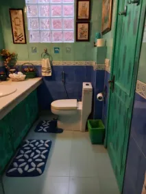 On the House homestay - Bathroom