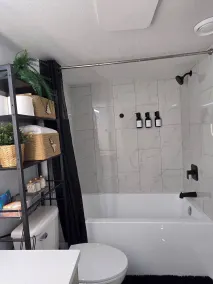 The Secord Suite Escape Fun Base Near the Mall - Bathroom