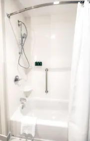 Fairfield Inn & Suites by Marriott Ottawa Airport - Salle de bain