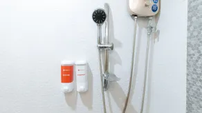 RedDoorz Plus near Lapasan Plaza Cagayan de Oro - Salle de bain