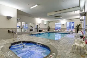 Hampton Inn & Suites by Hilton Red Deer - Piscine
