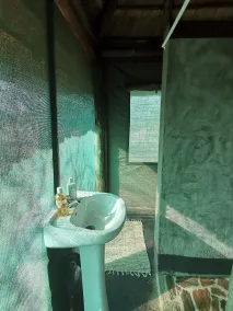 Shanatsi Safari Lodge - Badrum