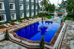 Hotel Piccadily Raipur - Piscina