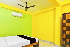 Super Hotel O Kabardanga More Kolkata Formerly Royal Crown Banquet - Quarto