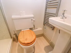 Bridge Studio - Bathroom