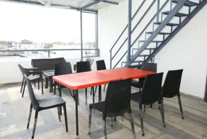 Hotel Keshav Residency - Lobby sitting area