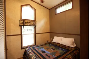 Yukon Trails Camping Resort - Zimmer