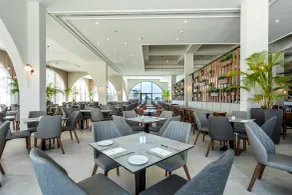 Louis Phaethon Beach - Restaurant