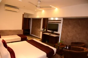 Pravasa hotel Indore - Room