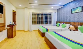 Itsy Hotels Igloo Residency, 400 Meters From Raja Seat Garden - Room
