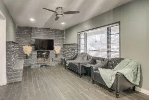 1 Mi to Graceland: Quiet Home w/ Private Yard - Interiör