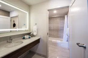 Encore Suites by Service Plus Inns - Salle de bain