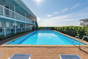 The Edgewater - Piscine