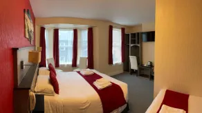 The Port Hotel - Habitación