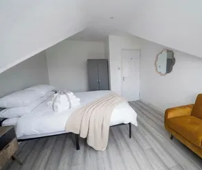 Brigstock Luxe Stay Modern 2-Bed Apartment - Rum