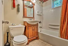 Beach Lake Cabin on Delaware River w/ Sunroom! - Badezimmer
