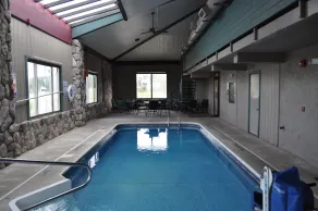 Super 8 by Wyndham Petoskey - Piscine