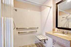 Howard Johnson by Wyndham Galveston - Salle de bain