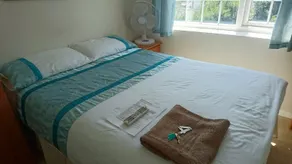 Double with shared bathroom sleeps 1-2 located 5 minutes from Heathrow dsbyr - Rum
