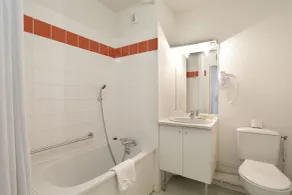Résidence Vacancéole - Les Demeures Champenoises - Salle de bain