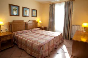 Hotel Apartamentos Trevenque - Room