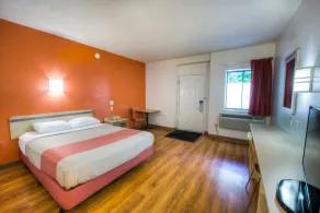 Motel 6-Niantic, CT - New London - Room